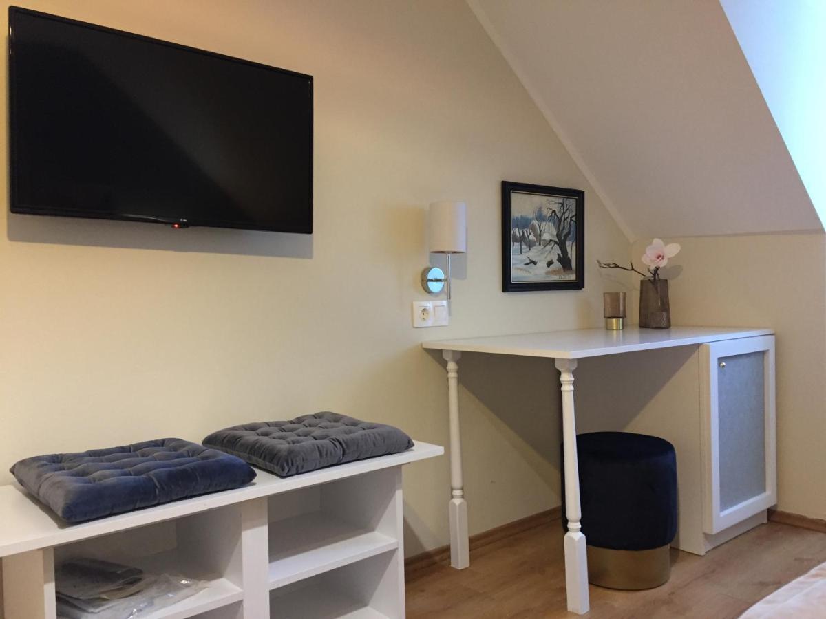 ヴィッラーニ Kikerics Vendeghaz Bed & Breakfast エクステリア 写真