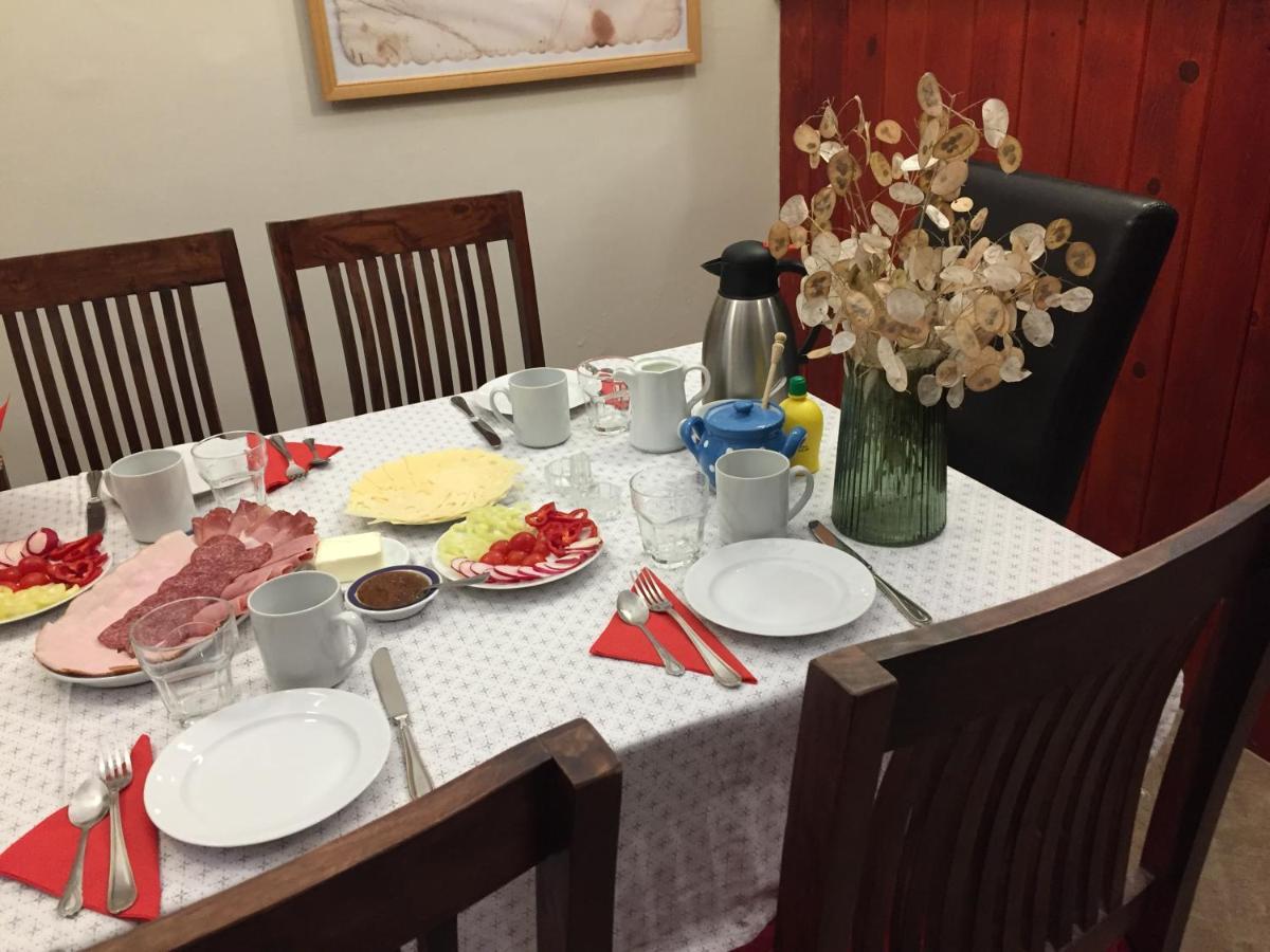 ヴィッラーニ Kikerics Vendeghaz Bed & Breakfast エクステリア 写真