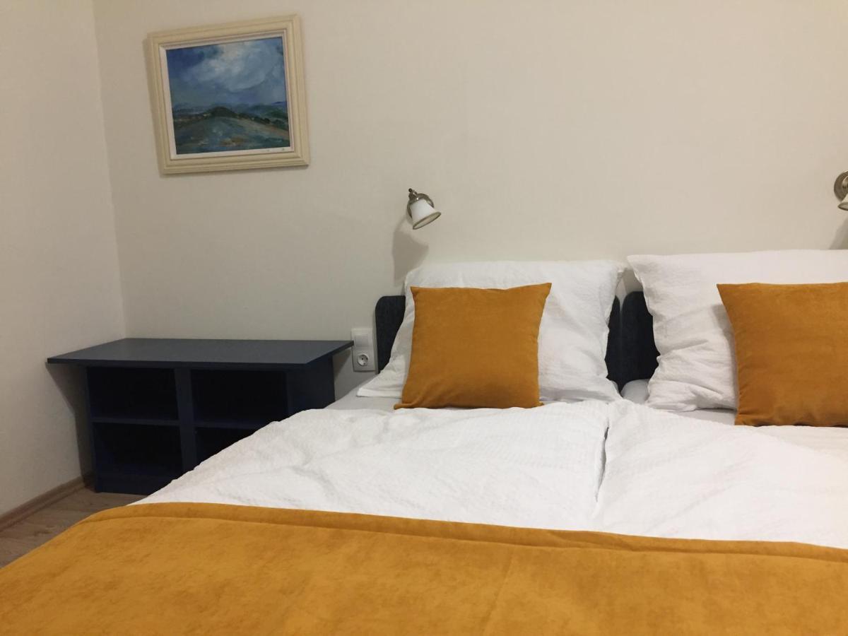 ヴィッラーニ Kikerics Vendeghaz Bed & Breakfast エクステリア 写真