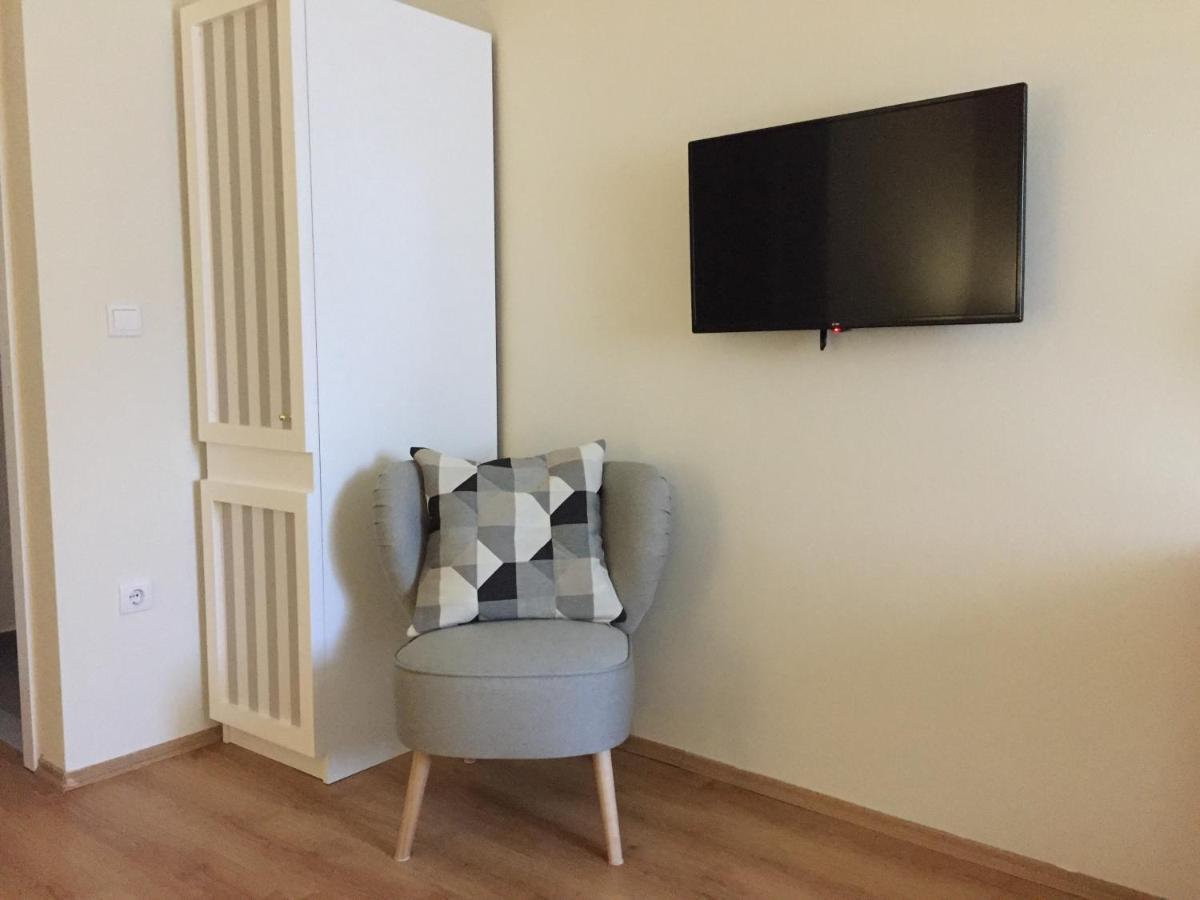 ヴィッラーニ Kikerics Vendeghaz Bed & Breakfast エクステリア 写真