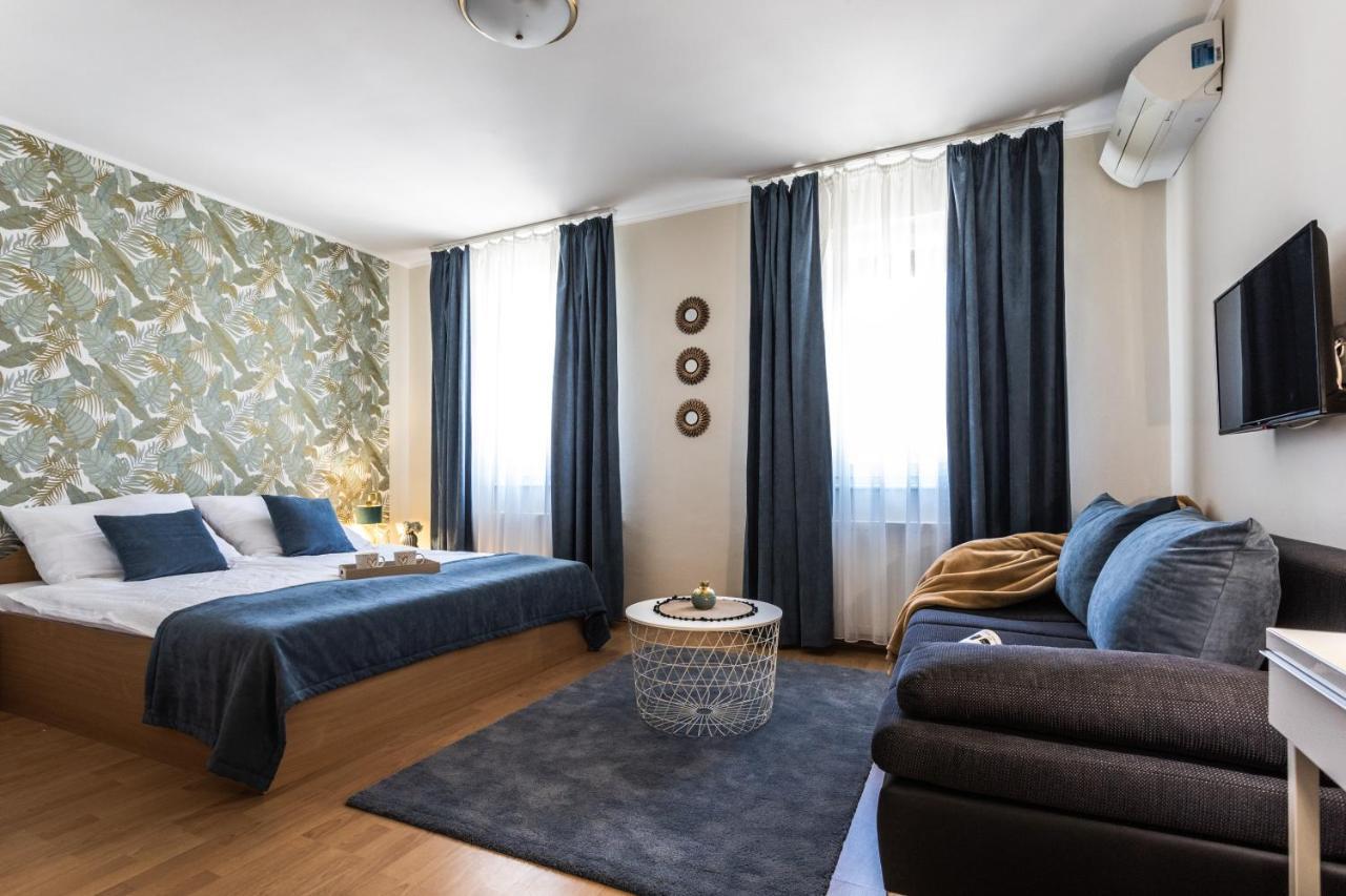 ヴィッラーニ Kikerics Vendeghaz Bed & Breakfast エクステリア 写真