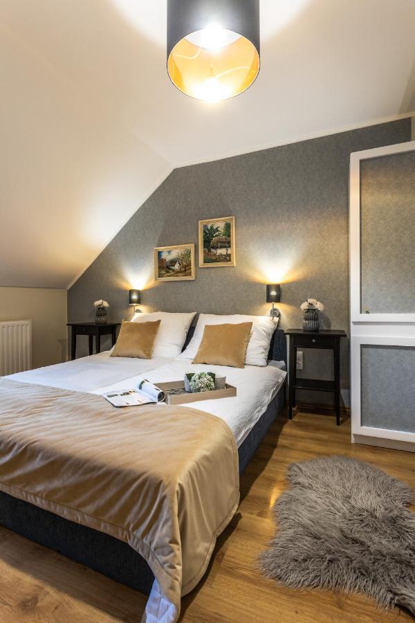 ヴィッラーニ Kikerics Vendeghaz Bed & Breakfast エクステリア 写真