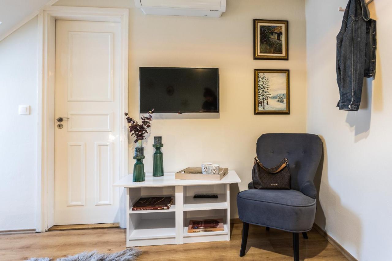 ヴィッラーニ Kikerics Vendeghaz Bed & Breakfast エクステリア 写真