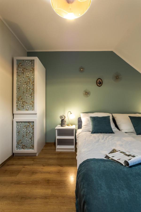 ヴィッラーニ Kikerics Vendeghaz Bed & Breakfast エクステリア 写真